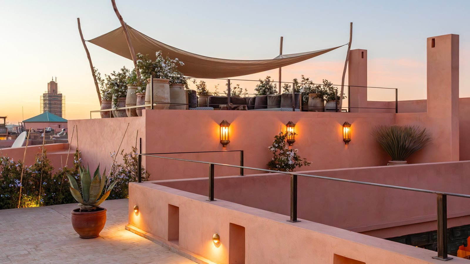 Villa contemporaine et piscine au Maroc
